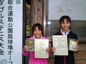 ２０１１あづまオープンダブルステニス大会小学生の部女子優勝